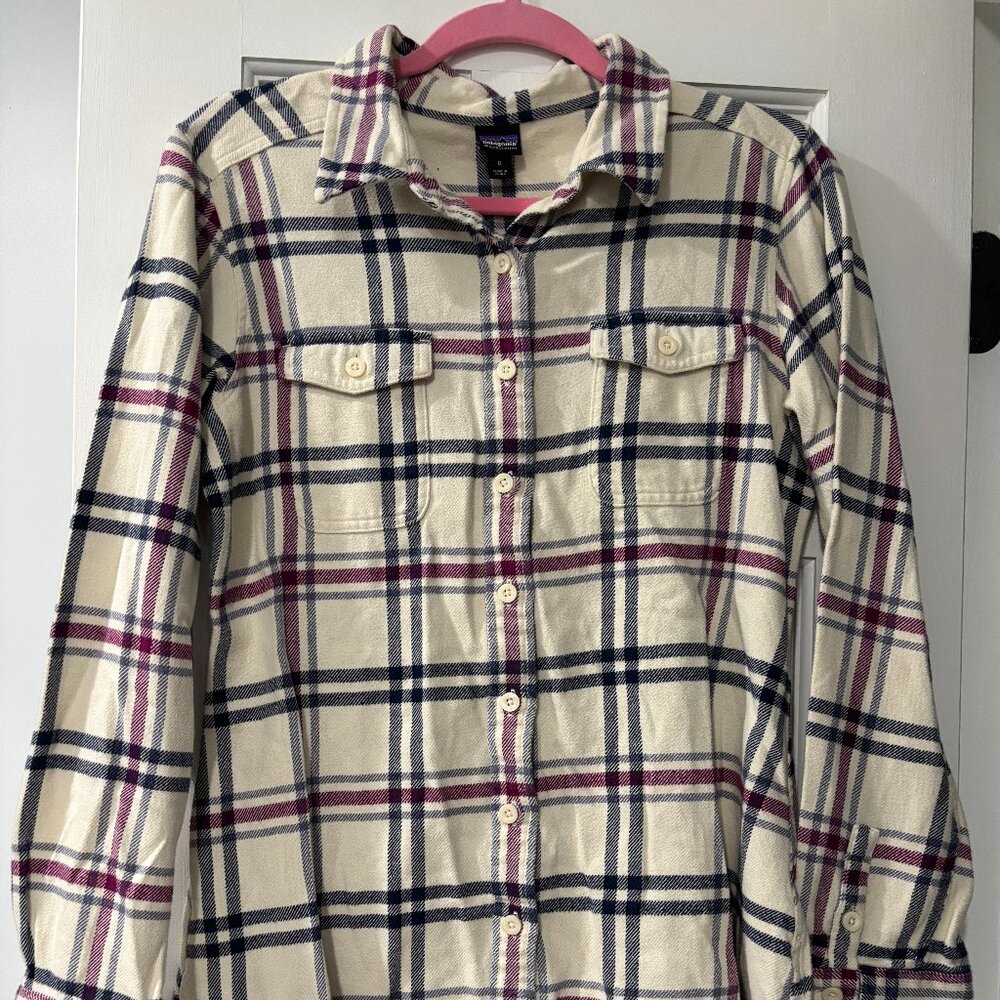 Patagonia Women's Long-Sleeved Fjord Flannel Shirt - size 8
